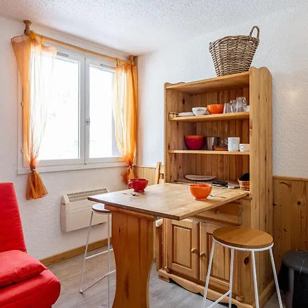 Appartement 2 Pers. A Saint-francois Longchamp, Proche Pistes Et Commerces - Fr-1-807-55